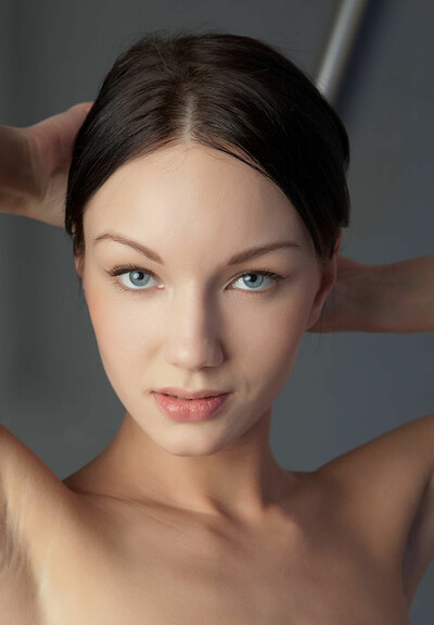 Model Loreen A in Lupino